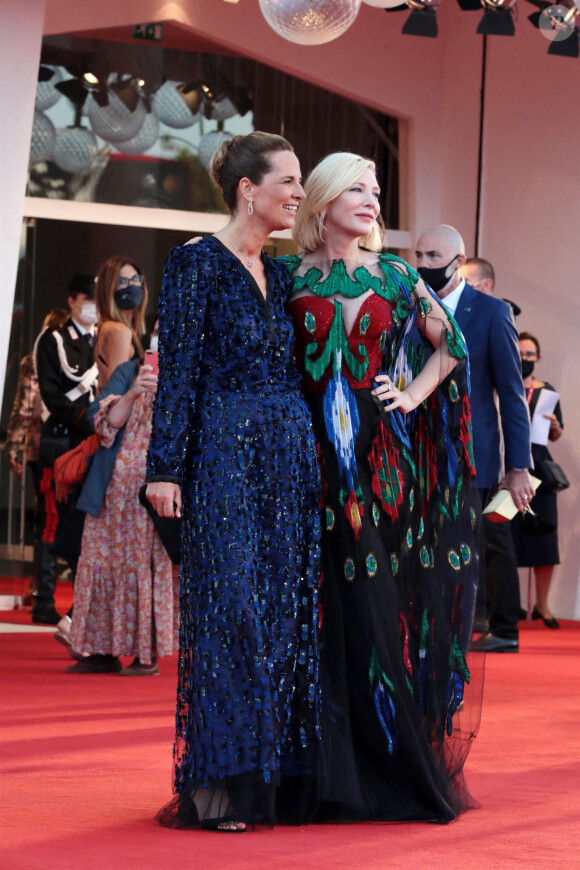 Roberta Armani, Cate Blanchett au photocall de la cérémonie de clôture du 77ème Festival International du Film de Venise (Mostra), le 12 septembre 2020.