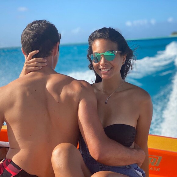 Vaimalama Chaves (Miss France 2019) file le parfait amour avec son compagnon Nicolas Fleury, champion de vélo trial.