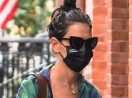 Katie Holmes bombarde de messages son chéri infidèle malgré le scandale