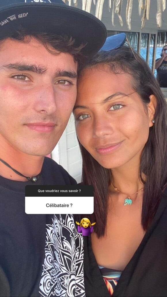 Vaimalama Chaves et son petit-ami sur Instagram.