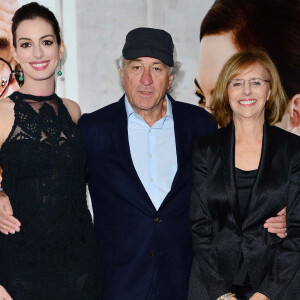 Anne Hathaway, Robert De Niro et Nancy Meyers - Première du film "The Intern" à Londres. Le 27 septembre 2015 