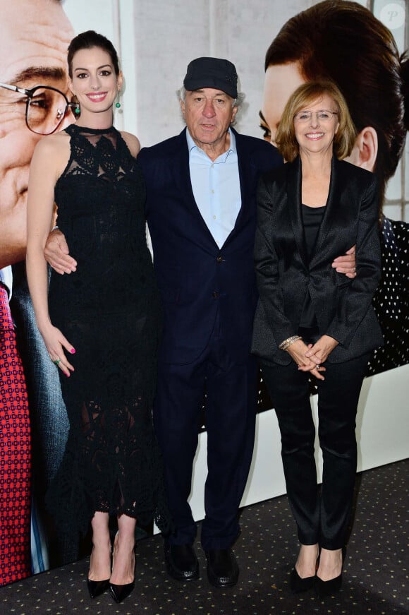 Anne Hathaway, Robert De Niro et Nancy Meyers - Première du film "The Intern" à Londres. Le 27 septembre 2015 