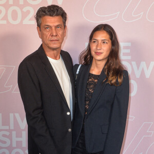 Marc Lavoine et Line Papin - Photocall du défilé Etam Live Show 2020 à Paris le 29 septembre 2020. © Pool Agence Bestimage