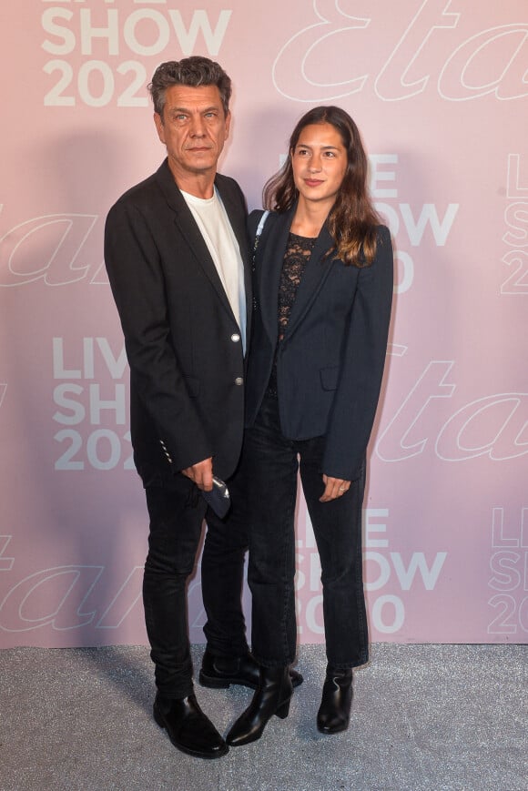 Marc Lavoine et Line Papin - Photocall du défilé Etam Live Show 2020 à Paris le 29 septembre 2020. © Pool Agence Bestimage