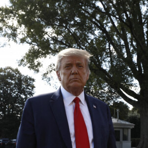 Donald Trump en conférence de presse à la Maison Blanche à Washington, avant son départ pour son meeting à Duluth. Le 30 septembre 2020