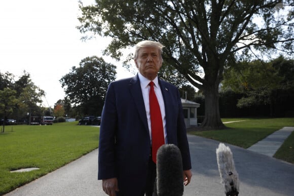 Donald Trump en conférence de presse à la Maison Blanche à Washington, avant son départ pour son meeting à Duluth. Le 30 septembre 2020