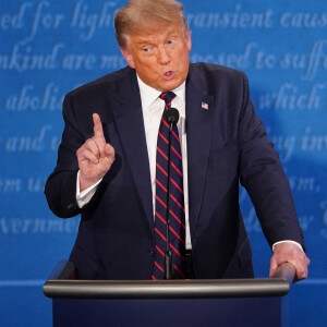 Présidentielle américaine : Premier débat entre Donald Trump et J.Biden à Cleveland dans l'Ohio. Les deux candidats à la présidence des Etats-Unis s'affronteront sur six thèmes, dont la nomination polémique d'une juge à la Cour suprême et la crise sanitaire qui secoue le pays. Le 29 septembre 2020