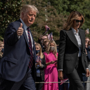 Le président Donald Trump et la première dame Melania Trump quittent La Maison Blanche pour se rendre à Cleveland dans l'Ohio, le 29 septembre 2020