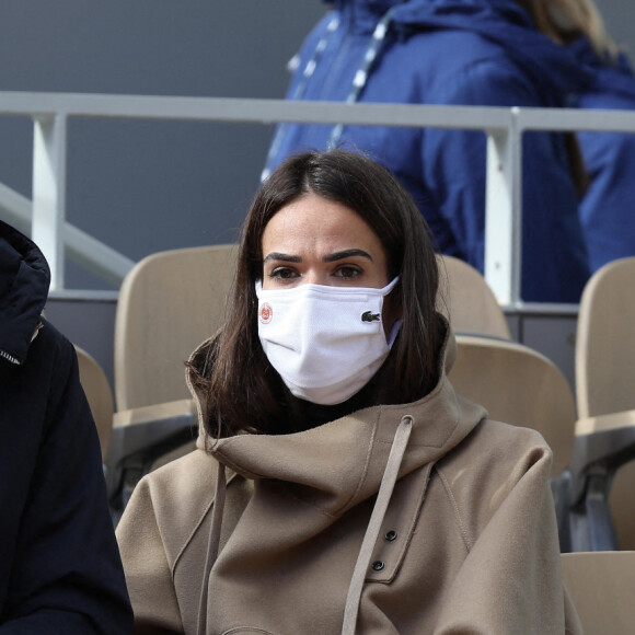 Vianney et sa compagne Catherine Robert en tribune lors des internationaux de tennis de Roland Garros à Paris le 4 octobre 2020. © Dominique Jacovides / Bestimage