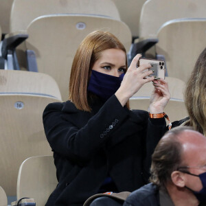 La Miss France 2018 Maëva Coucke en tribune lors des internationaux de tennis de Roland Garros à Paris le 4 octobre 2020. © Dominique Jacovides / Bestimage