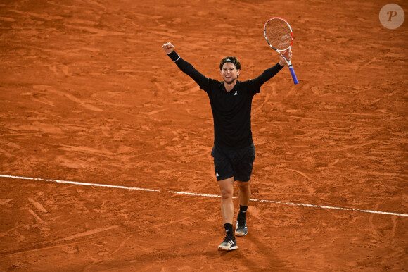 Hugo Gaston s'incline en 8ème de finale des internationaux de France de Roland Garros face à Dominic Thiem le 4 octobre 2020. © Dominique Jacovides / Bestimage