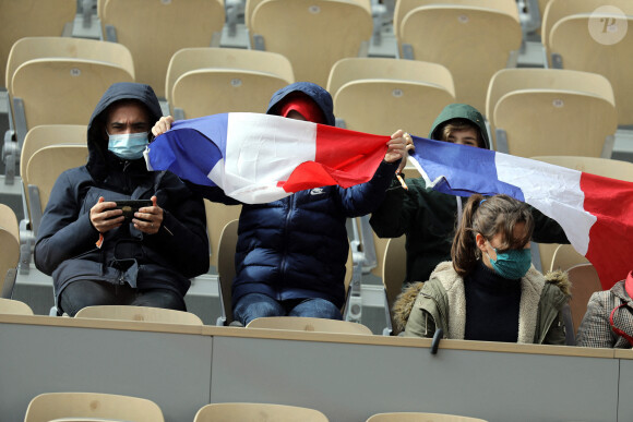 Hugo Gaston s'incline en 8ème de finale des internationaux de France de Roland Garros face à Dominic Thiem le 4 octobre 2020. © Dominique Jacovides / Bestimage