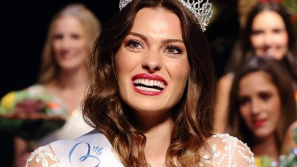 Miss France 2021 : Abandon mystérieux d'Anastasia Salvi, Miss Franche-Comté