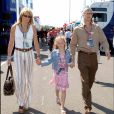 Arsène Wenger, son ex-épouse Annie et leur fille Léa au Grand Prix de F1 de Silverstone en juillet 2005.