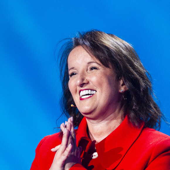 Exclusif - Anne Roumanoff - Enregistrement de l'émission "Les comiques préférés des français" au Dôme des Sports, qui sera diffusée le 10 octobre sur France 2. © Pierre Perusseau / Bestimage