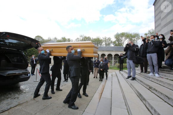Obsèques du couturier japonais Kenzo Takada à Paris, au cimetière du Père Lachaise, le 9 octobre 2020.