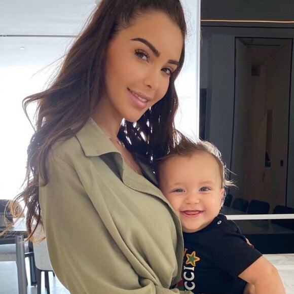 Nabilla en famille sur Instagram