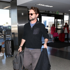 Exclusif - Jason Priesley arrive à l'aéroport de LAX à Los Angeles. Le 12 mars 2019.