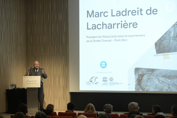Marc Ladreit de Lacharrière (président de l'Association pour le rayonnement de la Grotte Chauvet-Pont d'Arc), lors de la présentation, au Musée de l'homme, de l' application "Chauvet : à l'aube de l'art", une rencontre entre les premiers chef d'oeuvre de l'humanité et les nouvelles technologies. Paris, le 27 février 2020. © Giancarlo Gorassini/Bestimage