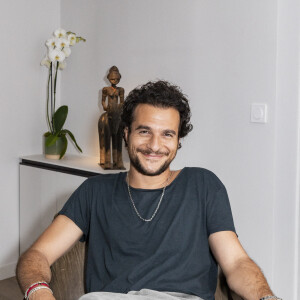 Exclusif - Amir - Le jeune Lucas Ratton a accueilli dans sa galerie de la rue Bonaparte les Archictectes Bismut et Bismut pendant la Paris Design Week. © Jack tribeca / Bestimage