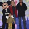 Dany Brillant avec sa femme Nathalie et leur fils - Prolongation du 20e anniversaire de Disneyland Paris, le 23 mars 2013. 