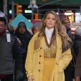 Blake Lively porte un manteau Fendi et des bottes Valentino en arrivant à l'enregistrement de l'émission "Good Morning America" à New York, le 28 janvier 2020.