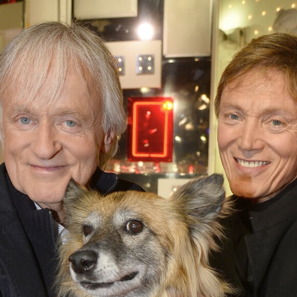 Dave et son compagnon Patrick Loiseau avec leur chien - Enregistrement de l'émission "Vivement Dimanche" à Paris le 24 février 2016 et qui sera diffusée le 28 février. © Coadic Guirec/Bestimage