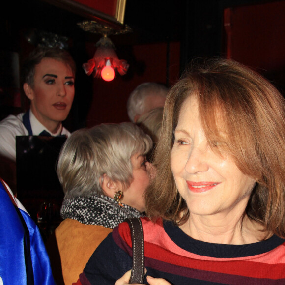Exclusif - Nathalie Baye lors du déjeuner pour la remise d'un chèque pour l'association Les p'tits poulbots de Montmartre au cabaret Chez Michou à Paris, France, le 19 janvier 2020. © Philippe Baldini/Bestimage