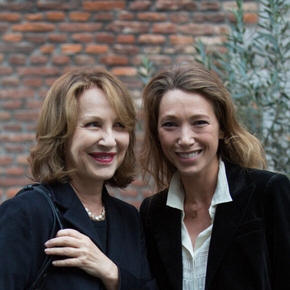 Nathalie Baye et sa fille Laura Smet lors du 30e Festival International du Film Francophone à Namur avec le film d'ouverture "Préjudice" en Belgique, le 2 octobre 2015.