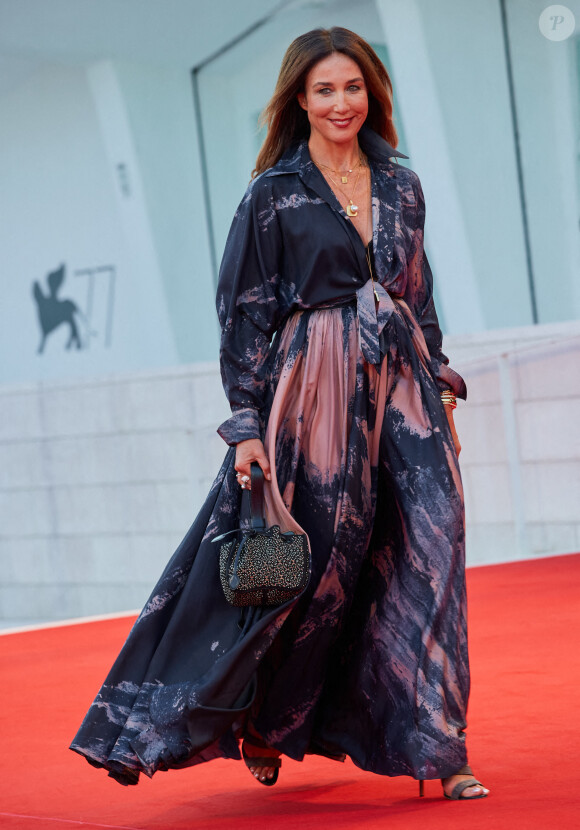 Elsa Zylberstein - Red carpet du film "Padrenostro" lors de la 77ème édition du Festival international du film de Venise, la Mostra. Le 4 septembre 2020 