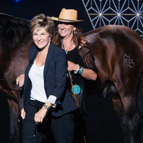 Exclusif - Joëlle Balland, Véronique Jannot et son cheval Alboroto - Enregistrement de l'émission "La boîte à Secrets 5" à Paris, qui sera diffusée le 6 novembre sur France 3. Le 21 septembre 2020  © Tiziano Da Silva / Bestimage 