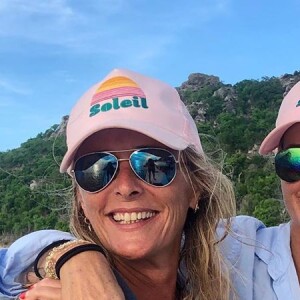 Laeticia Hallyday avec son amie Marie Poniatowski, femme de Pierre Rambaldi, lors de vacances à Saint-Barthélemy en août 2019.