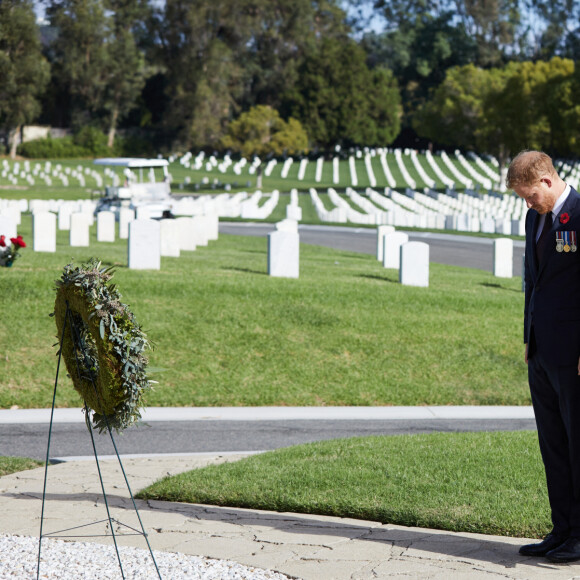 Le prince Harry et Meghan Markle lors d'une visite privée du cimetière national de Los Angeles le 8 novembre 2020. Photo by Lee Morgan/PA Photos