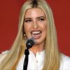 Ivanka Trump est assaillie par des partisans aimants après avoir pris la parole lors d'un meeting MAGA à Miami.