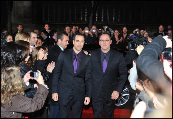 <p>Jean Reno et son fils Michael lors de l'émission Champs-Elysées, au Studio Gabriel</p>
<p></p>