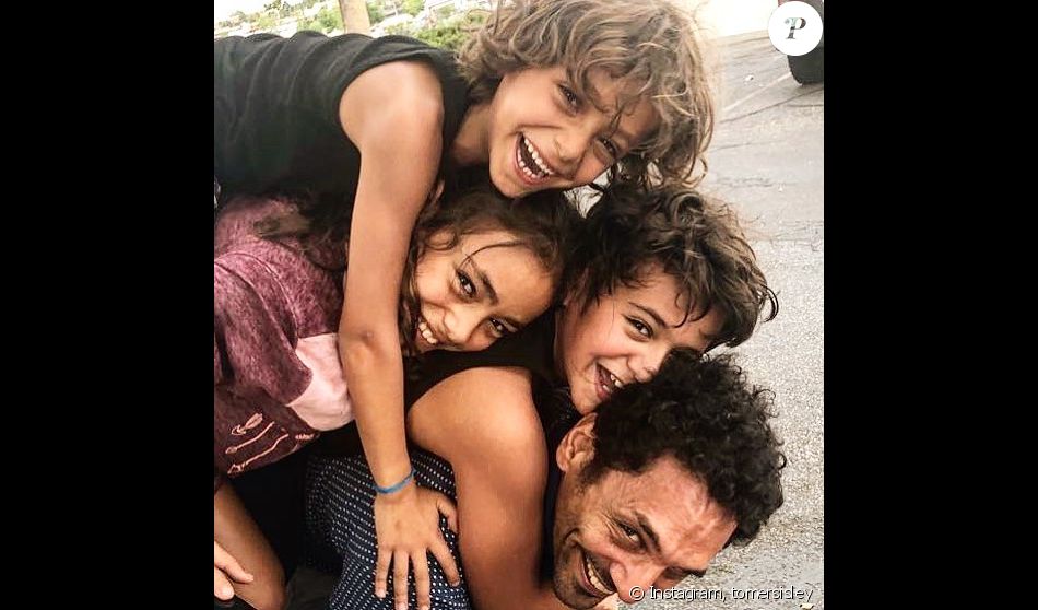 Tomer Sisley avec son beau-fils Dino et ses enfants, Liv et Levin, sur Instagram en juillet 2018