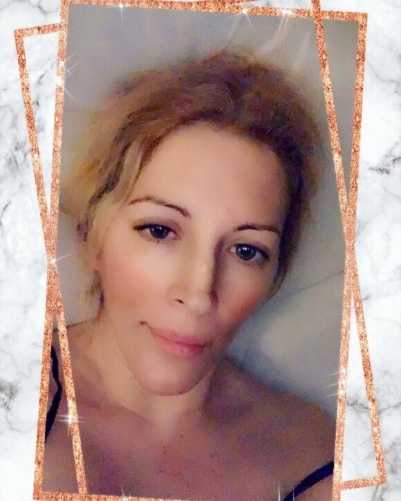 Loana pose sur Instagram. (2020).