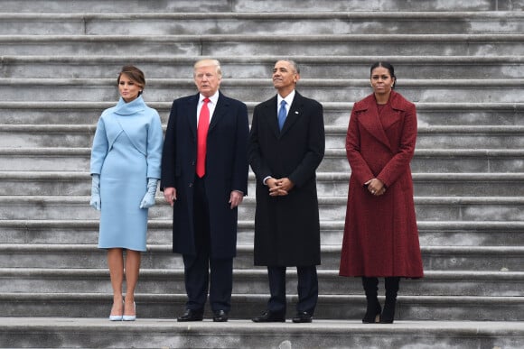 Donald Trump et Melania au Capitol avec Barack Obama et Michelle Obama à Washington.