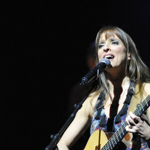 Lynda Lemay en concert à Paris, en 2012