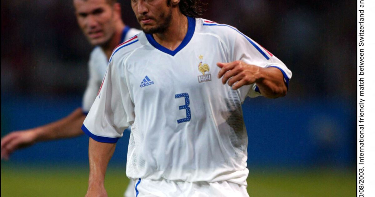 CLASSEUR DE 86 Cartes Panini L'Equipe de France 1998 à 2002 État