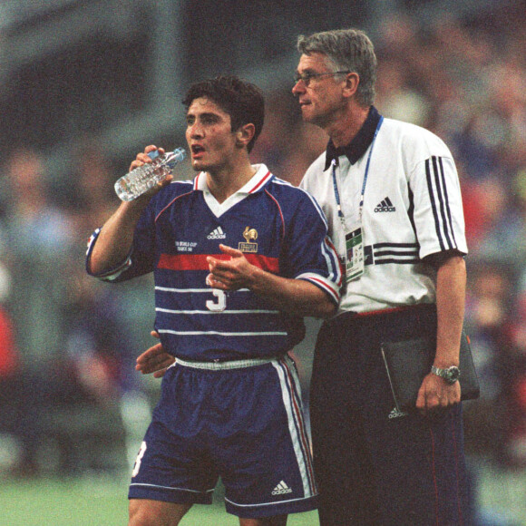 Bixente Lizarazu et Aimé Jacquet lors de la Coupe du monde 1998.