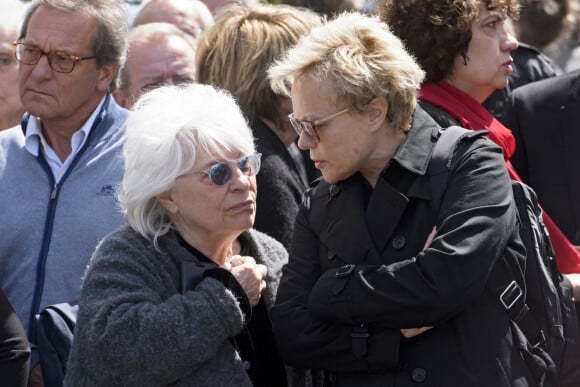 Muriel Robin et Catherine Lara - Obsèques de Maurane en l'église Notre-Dame des Grâces à Woluwe-Saint-Pierre en Belgique