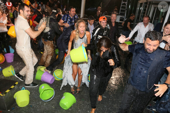 Enora Malagré, Valerie Benaïm, Cyril Hanouna - Exclusif - Première émission "Touche pas à mon poste" de la rentrée / Happening "Ice Bucket Challenge" au Siège de la chaine D8 à Boulogne Billancourt le 1er septembre 2014.