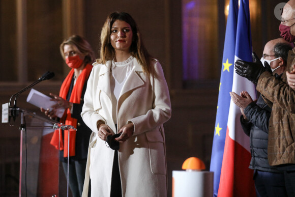 Sylvie Tellier, directrice générale de l'organisation Miss France, et Marlène Schiappa, ministre déléguée auprès du ministre de l'Intérieur, en charge de la citoyenneté, lancent l'opération Orangetheworld organisée par UN Women au ministère de l'intérieur. Paris, le 23 novembre 2020. © Stéphane Lemouton / Bestimage