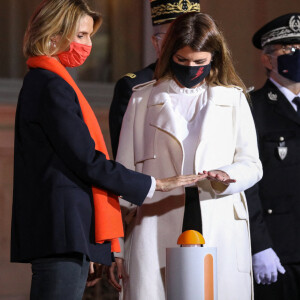 Sylvie Tellier, directrice générale de l'organisation Miss France, et Marlène Schiappa, ministre déléguée auprès du ministre de l'Intérieur, en charge de la citoyenneté, lancent l'opération Orangetheworld organisée par UN Women au ministère de l'intérieur. Paris, le 23 novembre 2020. © Stéphane Lemouton / Bestimage