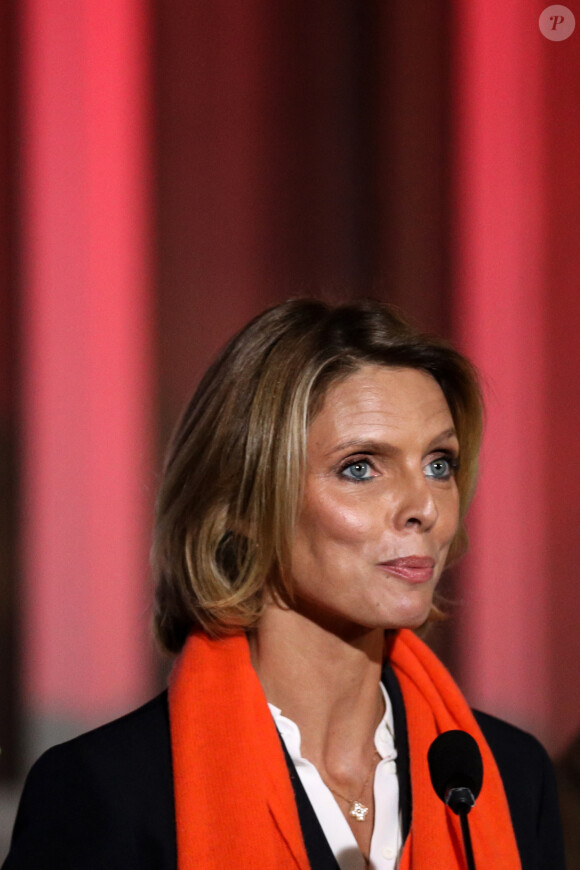 Sylvie Tellier, directrice générale de l'organisation Miss France, et Marlène Schiappa, ministre déléguée auprès du ministre de l'Intérieur, en charge de la citoyenneté, lancent l'opération Orangetheworld organisée par UN Women au ministère de l'intérieur. Paris, le 23 novembre 2020. © Stéphane Lemouton / Bestimage