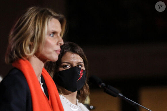 Sylvie Tellier, directrice générale de l'organisation Miss France, et Marlène Schiappa, ministre déléguée auprès du ministre de l'Intérieur, en charge de la citoyenneté, lancent l'opération Orangetheworld organisée par UN Women au ministère de l'intérieur. Paris, le 23 novembre 2020. © Stéphane Lemouton / Bestimage