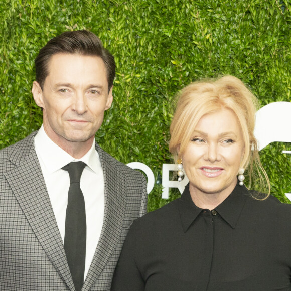 Hugh Jackman et sa femme Deborra-Lee Furness au photocall de la soirée caritative des "Golden Heart Awards" au profit de l'association "God's Love We Deliver" au Spring Studios à New York, le 18 octobre 2018.