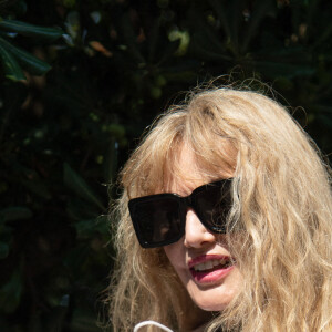 Arielle Dombasle lors de la 77ème édition du festival international du film de Venise (Mostra) le 6 septembre 2020. © Imagespace via ZUMA Wire / Bestimage 