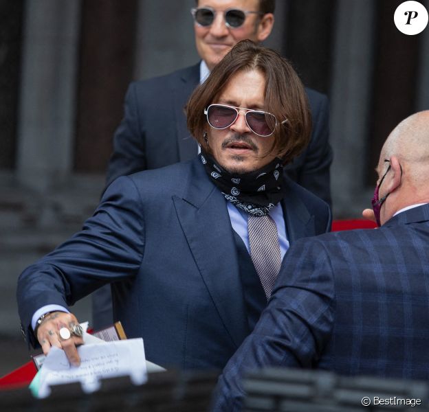 Johnny Depp arrive à la Royal Courts of Justice à Londres, été 2020.